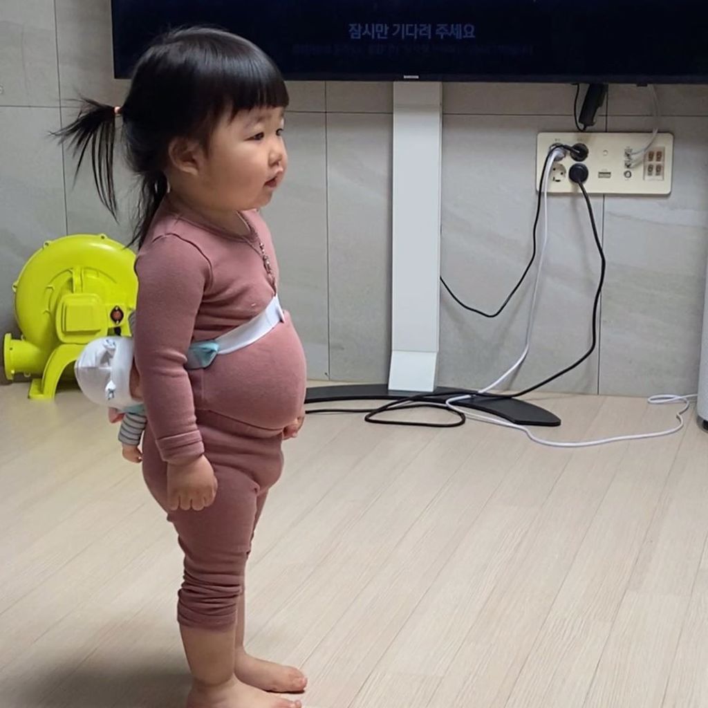 你该不会是在想晚餐吃什么吧! (图/翻摄自IG@luvv_hyul1)