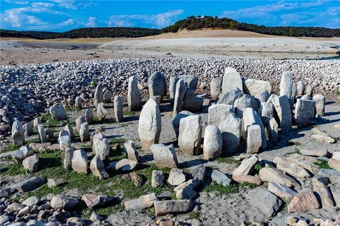 1650012832812059213.jpg 7-mysterious-stone-circles-scattered-around-the-world-picture-5-ZieU115hl.jpg