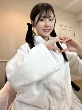 Gff3-NgawAI4JiO.jpg